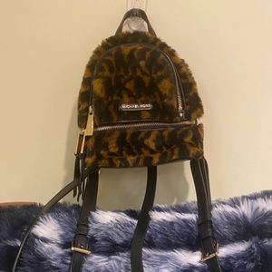 *• SMALL MICHAEL KORS FAUX FUR BACKPACK •*